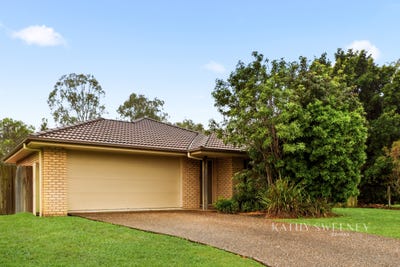 /international/au/19-water-fern-drive-caboolture-qld-151471012/