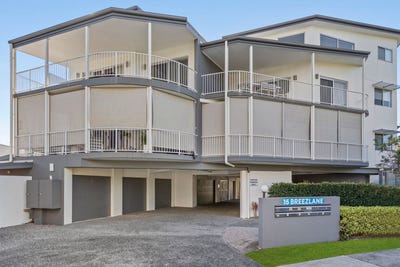 /international/au/10-13-15-lane-street-clontarf-qld-151422596/