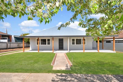 /international/au/8-campbell-street-stawell-vic-152484552/