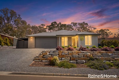/international/au/16-balmoral-road-woodside-sa-152631460/