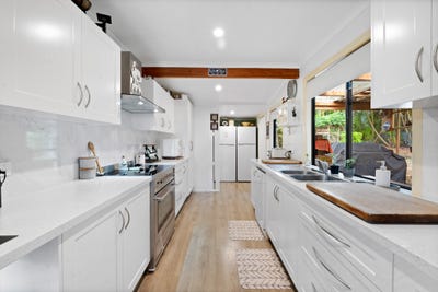 /international/au/13-moreton-bay-avenue-tamborine-mountain-qld-151182584/