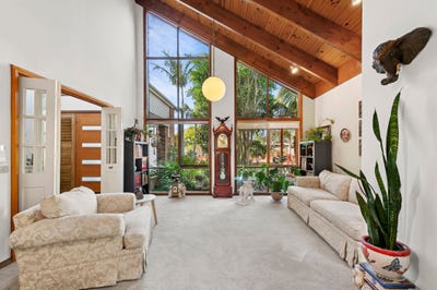 /international/au/26-golfwood-close-dingley-village-vic-148020596/