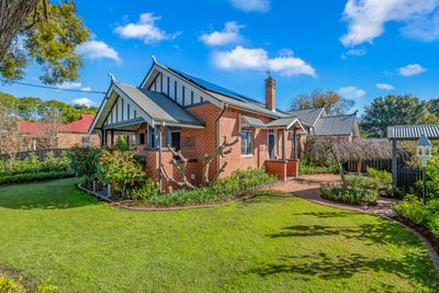 /international/au/22-nillo-street-lorn-nsw-148469872/