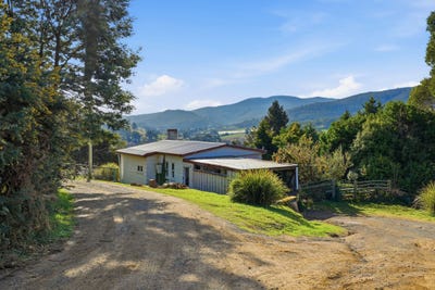 /international/au/17-church-street-cygnet-tas-151486168/