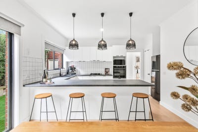 /international/au/3-19-venice-street-mornington-vic-151434064/
