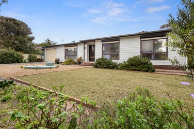 /international/au/105-north-terrace-port-elliot-sa-148413700/