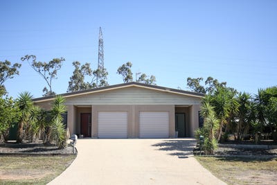 /international/au/25-naumann-street-moranbah-qld-150989748/