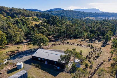 /international/au/15-old-bernies-road-margate-tas-148437096/