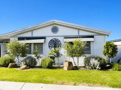 /international/au/72-mark-road-west-caloundra-qld-151214676/