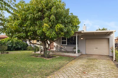 /international/au/16-munyard-way-morley-wa-148426400/