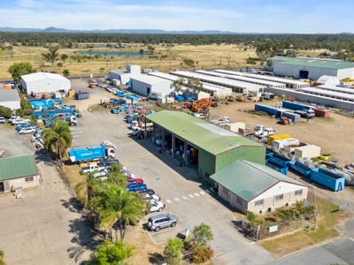 /international/au/18-waurn-street-kawana-qld-505135580/
