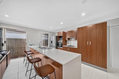 /international/au/16-shale-avenue-logan-reserve-qld-152440072/