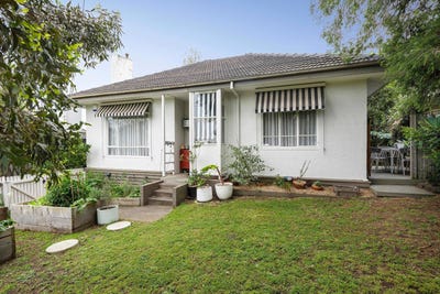 /international/au/1-9-oulton-crescent-reservoir-vic-152621192/