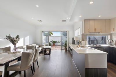 /international/au/8-lodge-street-mitchell-park-sa-151115844/