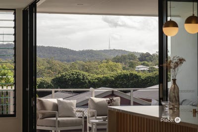 /international/au/12-18-prospect-terrace-st-lucia-qld-151263724/