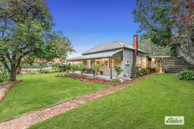 /international/au/8-wise-street-bethanga-vic-150729212/