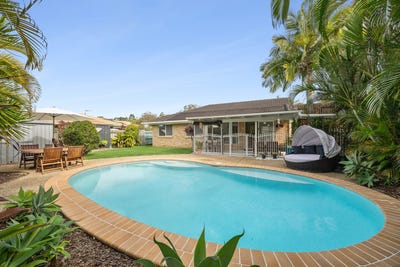 /international/au/3-snowdrop-avenue-currimundi-qld-151867708/
