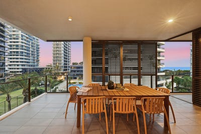 /international/au/401-5-pacific-street-main-beach-qld-152620756/