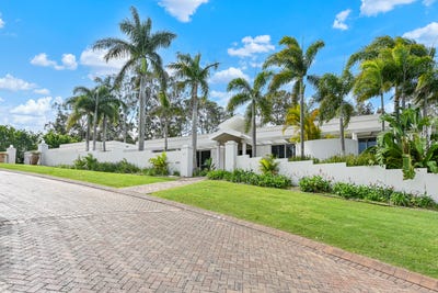 /international/au/7018-riverview-crescent-sanctuary-cove-qld-152322464/