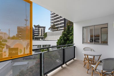 /international/au/214-19-masters-street-newstead-qld-152101176/