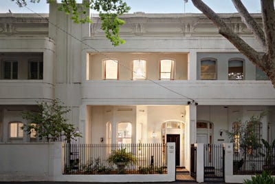 /international/au/16-mary-street-st-kilda-west-vic-150123032/
