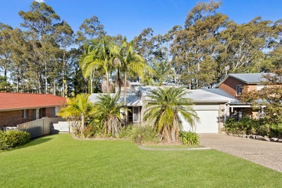 /international/au/19-thomas-mitchell-crescent-sunshine-bay-nsw-150964324/