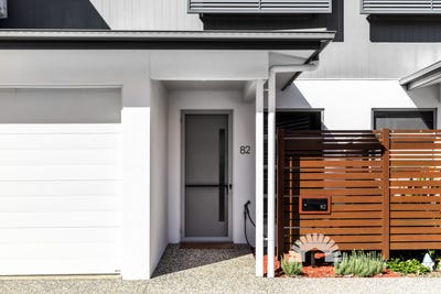 /international/au/82-5-pine-valley-drive-joyner-qld-151455264/