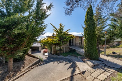 /international/au/13-turner-street-armidale-nsw-151917156/