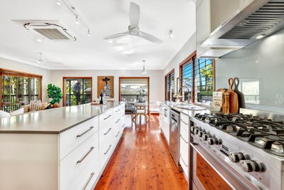 /international/au/4-donnelly-close-brinsmead-qld-152033032/