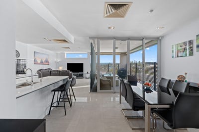/international/au/34-8-9-north-esplanade-glenelg-north-sa-151449184/