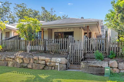 /international/au/33-damian-leeding-way-upper-coomera-qld-151425100/