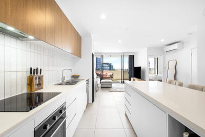 /international/au/702-12-south-sea-islander-way-maroochydore-qld-152469916/