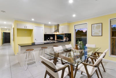 /international/au/27-arunga-street-petrie-qld-151176532/
