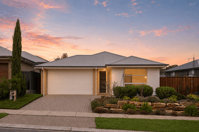 /international/au/10-amblemead-drive-mount-barker-sa-151636032/