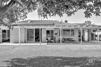 /international/au/4-caspar-road-madora-bay-wa-148427816/?lang=en