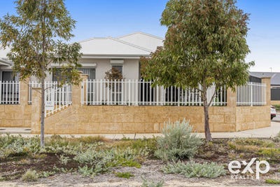 /international/au/142-alverstone-bvd-lakelands-wa-151240572/