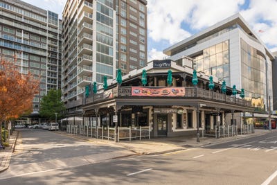 /international/au/the-griffins-head-hotel-34-40-hindmarsh-square-adelaide-sa-505142512/