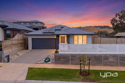 /international/au/5-edgerton-place-maddingley-vic-152068996/