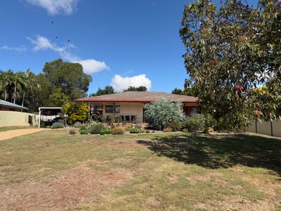 /international/au/125-moore-street-kingaroy-qld-151120160/