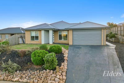 /international/au/14-kookaburra-grove-neerim-south-vic-151525604/