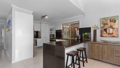 /international/au/5-beaumont-court-currumbin-waters-qld-152446164/