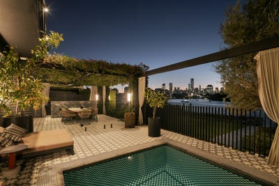 /international/au/29-laidlaw-parade-east-brisbane-qld-148659772/
