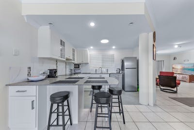 /international/au/6-24-pandanus-drive-cannonvale-qld-152672416/
