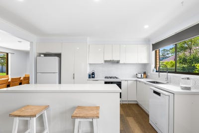 /international/au/8-bayview-street-surfside-nsw-150593524/