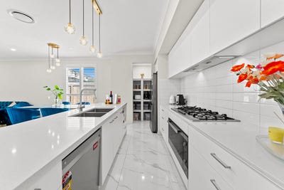 /international/au/2-bellerive-street-pallara-qld-151156944/