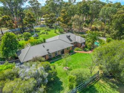 /international/au/220-highlands-road-seymour-vic-700427844/