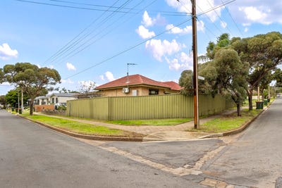 /international/au/18-hodge-road-para-hills-sa-151501476/