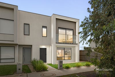 /international/au/27-louisville-drive-thornhill-park-vic-151283576/