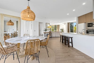 /international/au/22-140-noosa-parade-noosaville-qld-152487236/