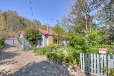 /international/au/104-delany-avenue-bright-vic-152636224/